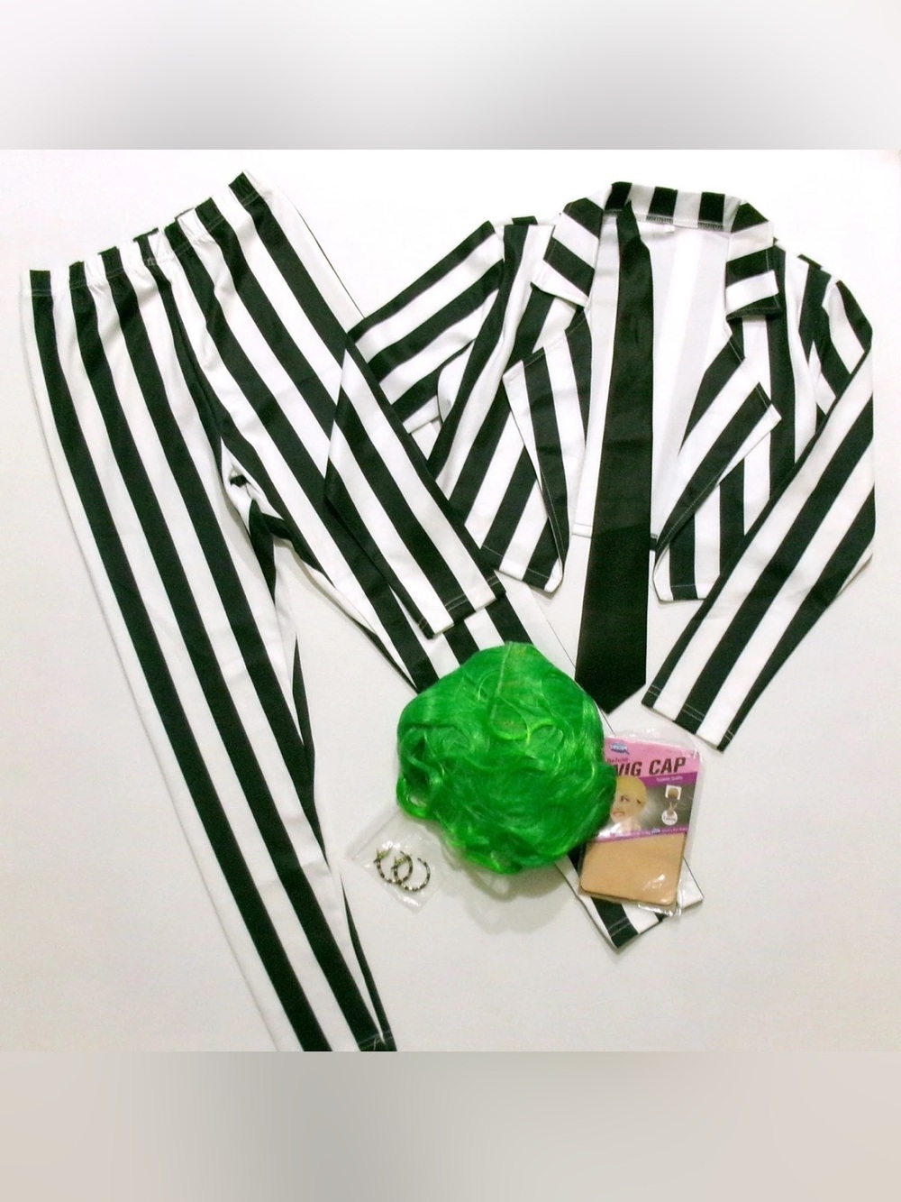 NWT Beetlejuice Women’s 5 pc costume size Medium